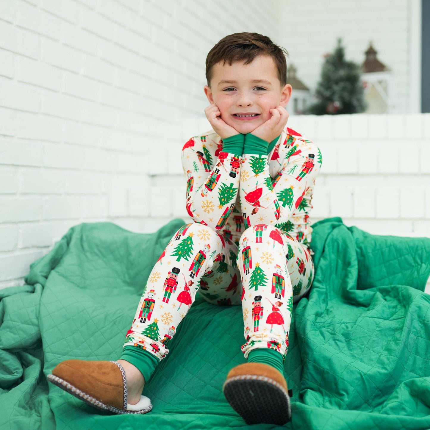 LONG SLEEVE 2 PIECE SETS- Nutcracker: 12/18m